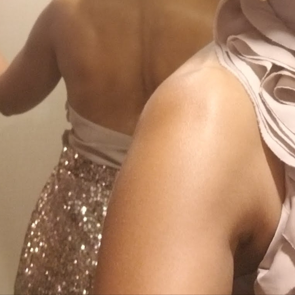 BCBGMaxAzria Ruffle Halter Top - XS/S - Picture 7 of 9